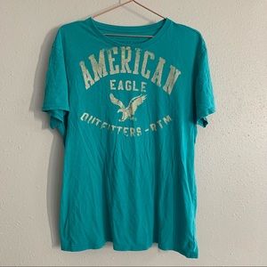 American Eagle T-Shirt - L